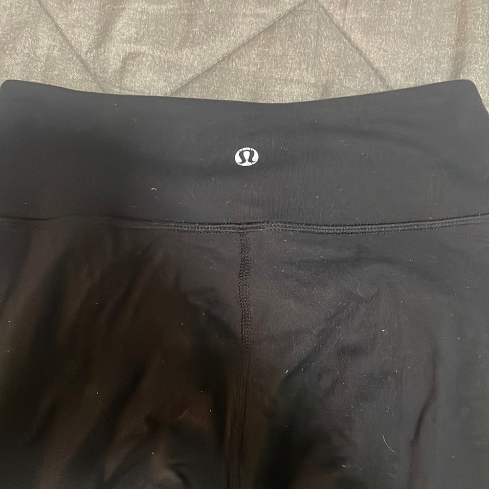 Black lululemon leggings
